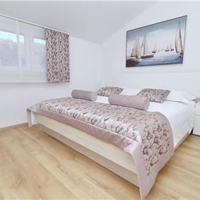 6 Bedroom Beachfront Villa with Heated Pool near Vela Luka on Korcula Island, Sleep 12